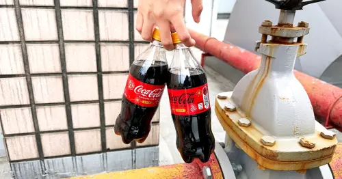 喝可樂抽Y2K攝影機！可口可樂2026馬年新包裝與超商優惠總整理。