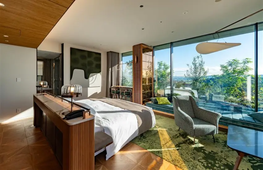 ▲位於茶田,旅客可在大自然中放鬆身心。