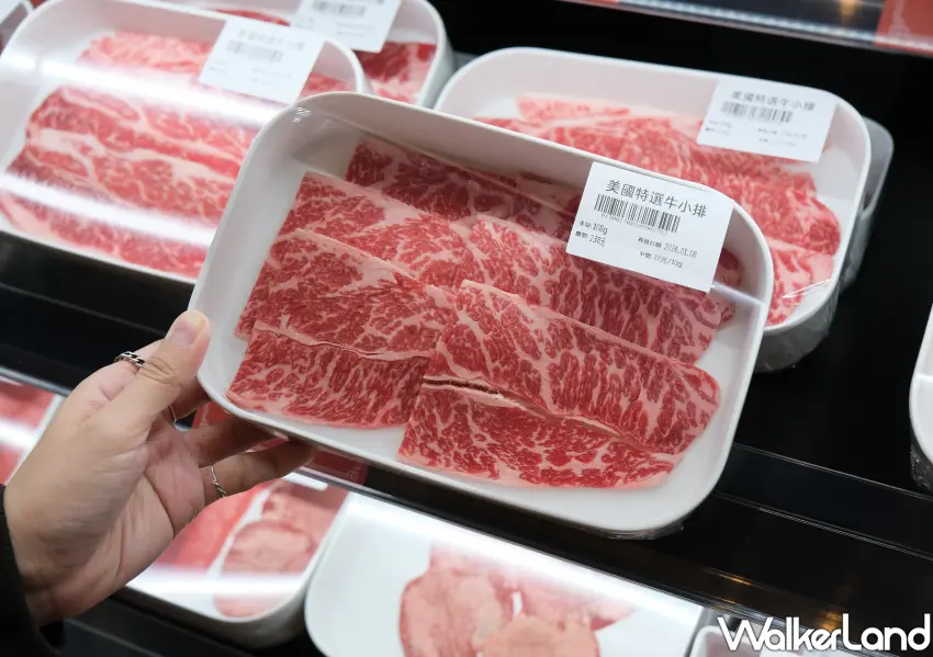 ▲肉品、海鮮、蔬食等選擇豐富。(攝影：鄭雅之)