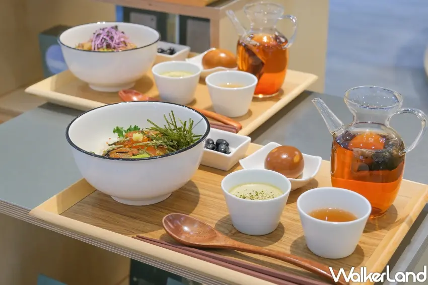 ▲中和快閃店主打6款台灣茶泡飯套餐,七三茶堂讓粉絲一次體驗茶香與主食的搭配變化。(攝影:張人尹)