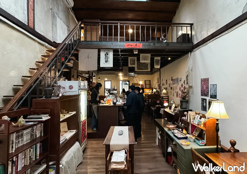 ▲中山站不限時咖啡廳推薦！北風社 營業到深夜12點，榻榻米閣樓一位難求、平日也排隊（攝影：蕭芷琳）