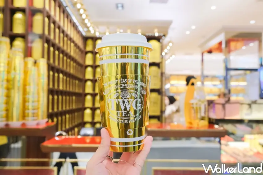 ▲無茶鹼綠茶與紅茶系列包含「捐瀑翡翠香茶、午夜時光之茶」等，適合春節送禮與自用（攝影：張人尹）