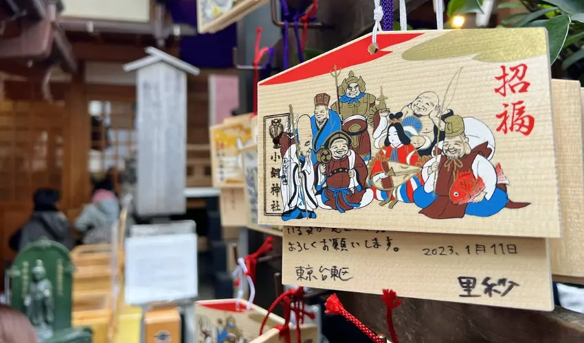 ▲神社腹地不大，卻完整承載了日本橋商業圈所需要的精神象徵。