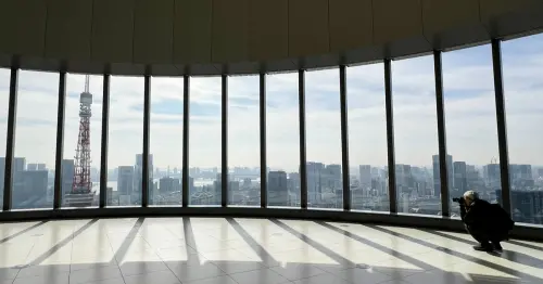 東京人心中最接近東京鐵塔的高樓咖啡館：麻布台之丘Azabudai Hills33樓Hill House Sky Room Cafe &amp; Bar。