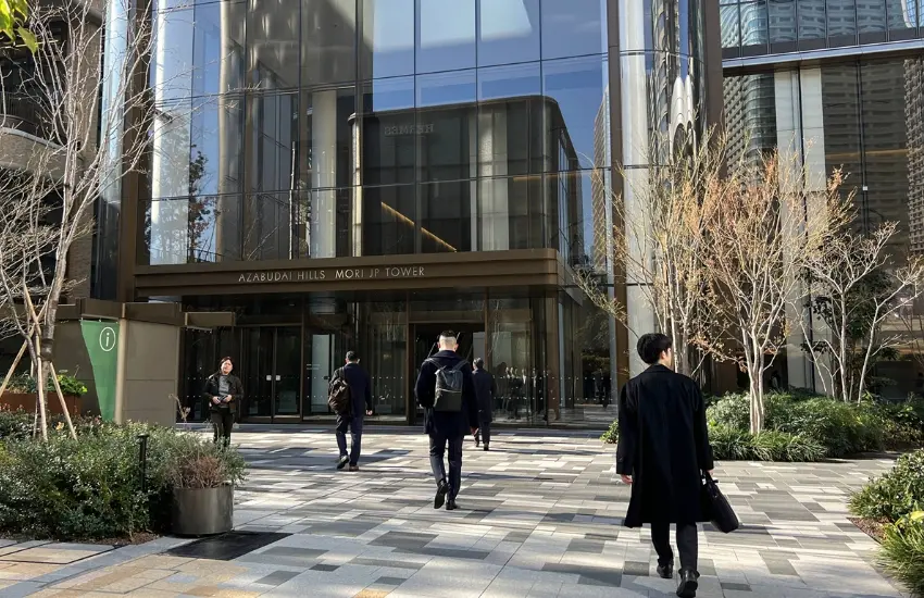 ▲前往麻布台之丘33F Hill House Sky Room Café & Bar的方式只有一種。