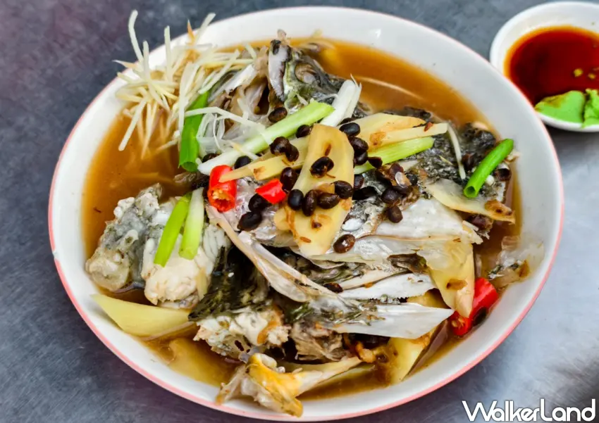 ▲豆豉魚頭肉質豐厚且膠質豐富,搭配白飯更能吸收湯汁的鮮美。(美食好芃友提供)