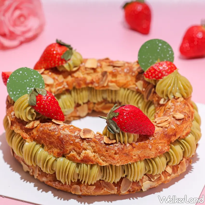 ▲「法式經典草莓慕斯蛋糕」以手指餅乾海綿與香草慕斯林堆疊整顆草莓，口感輕盈而富視覺張力。圖／台北晶華酒店提供；窩客島整理