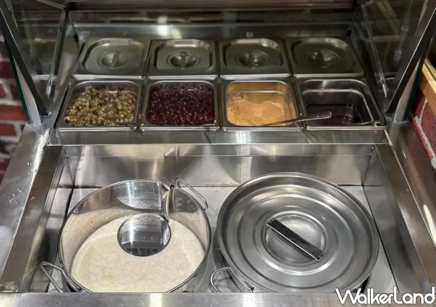 ▲六扇門中正店自助吧升級,豆花自取吃到飽。