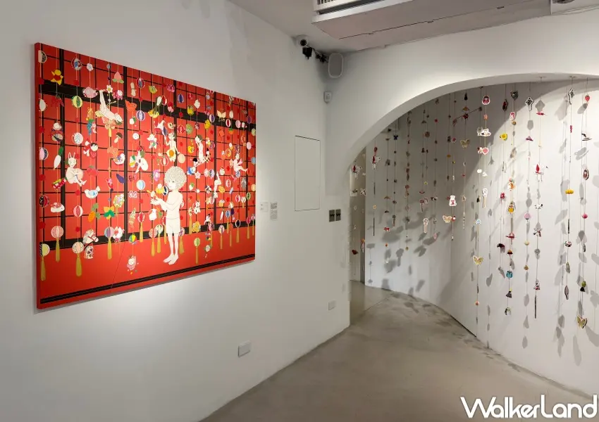 ▲信義區展覽永島千裕必拍畫作！《伊呂波歌》以吊飾雛為主題繪製，展區也有懸掛吊飾雛。(攝影：鄭亦庭)