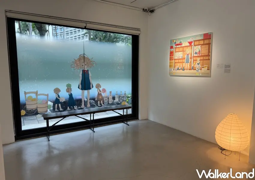 ▲永島千裕《祖母的廚房》取材文化遺產的廚房，結合小女孩們、金平糖、瓷器花紋等個人風格。(攝影：鄭亦庭)