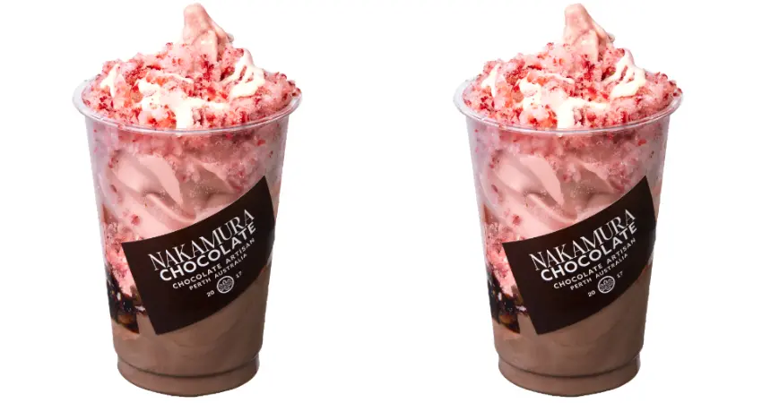 ▲澳洲的傳統蛋白霜甜點,外脆內軟搭配酸甜草莓和巧克力,清爽又不失豐富感。