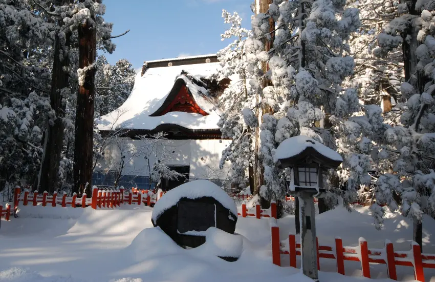 ▲休暇村庄內羽黑位於獲得米其林指南3星的羽黑山，距離熱門景點杉木林石階和出羽三山神社開車約5分鐘。