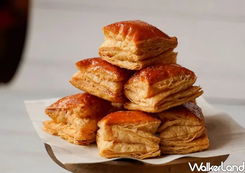 ▲Crizzi 脆日拿破崙小泡芙一口吃大小,超涮嘴。