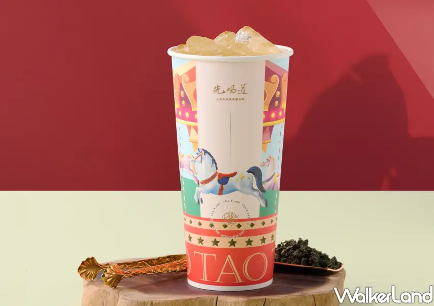 ▲先喝道馬年限定旋轉木馬杯款，以繽紛色彩與細緻線條呈現節慶氛圍。