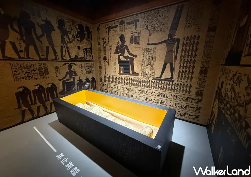 ▲華山古文明展埃及展區打造木乃伊陵寢造景。(攝影：鄭亦庭)