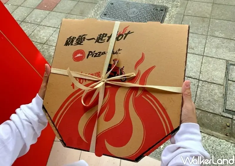 ▲必勝客針對人氣經典比薩全面升級，從用料與肉量下手，讓粉絲在新年聚餐時有更多熟悉又有變化的選擇。