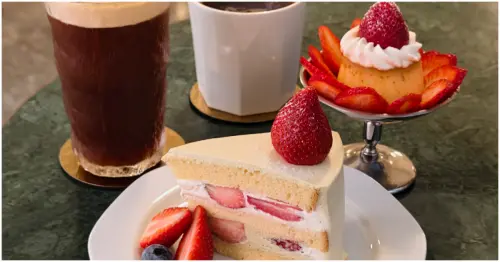 台北老宅咖啡廳推薦！「富富」一秒來到日系懷舊喫茶店，草莓布丁點起來。