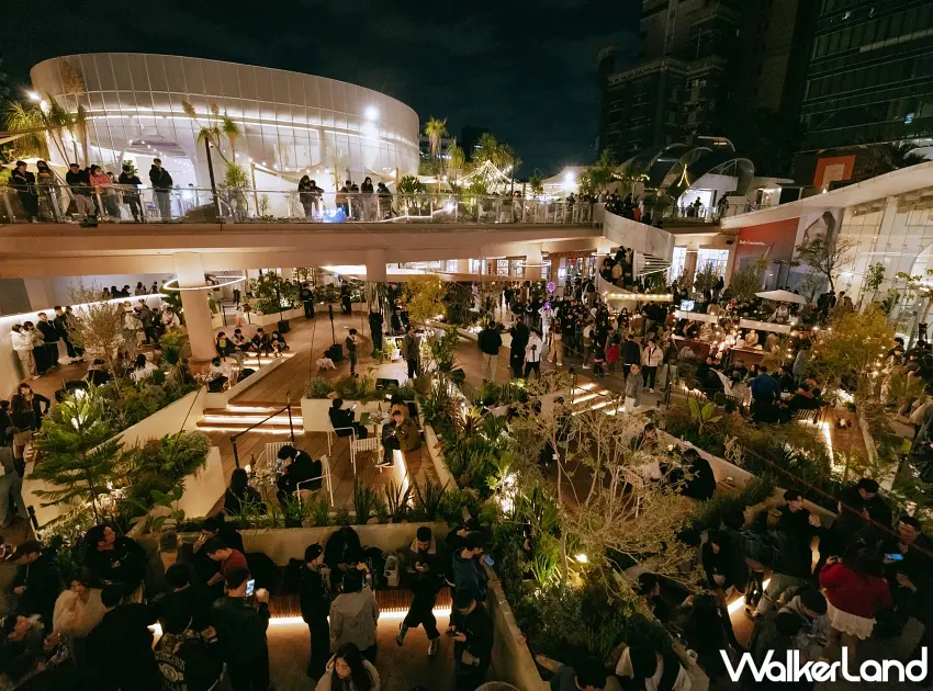 ▲PARK2攜手禹樂空間整合，以「谷底城市」為概念，透過大量的植栽與木棧道打造出充滿綠意的休憩空間。圖／PARK2草悟廣場提供；窩客島整理