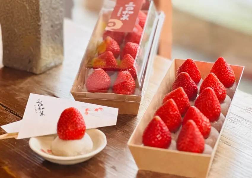 ▲宜蘭必吃草莓大福！三日和菓 記得預約、一週只賣四天，開心果大福也超推（三日和菓 提供）