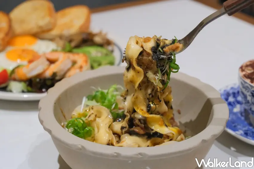 ▲local local park除了有西式早午餐之外，菜單上還有一些台式風格美食。（攝影：張人尹）