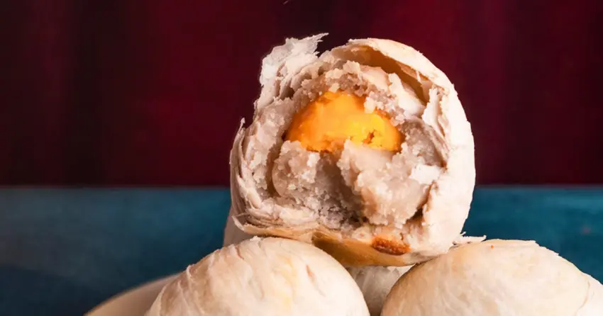 芋頭控、蛋黃酥控大滿足！新口味Ｘ食芋堂春節禮盒聯名，大稻埕就能買。