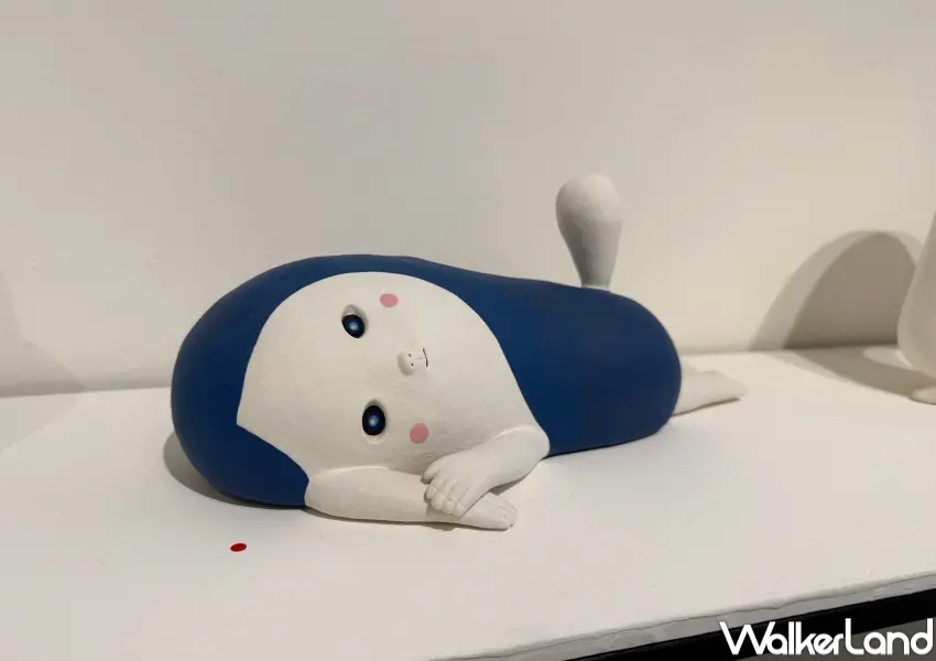▲台北展覽免費逛！韓國藝術家河星美陶偶作品呈現各種姿勢、樣貌。(攝影：鄭亦庭)