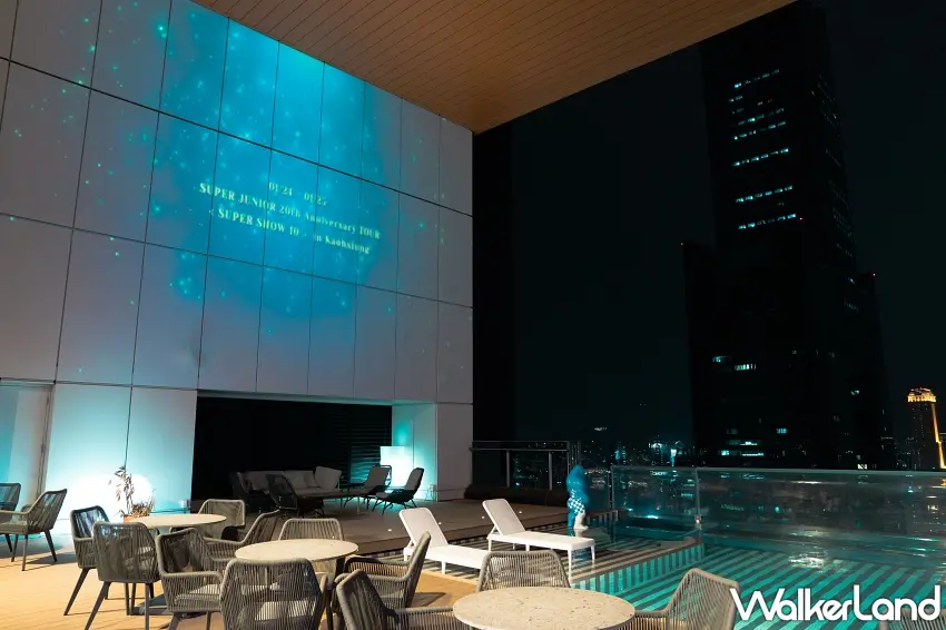 ▲承億酒店化身巨大應援基地，整棟建築點亮「寶藍色」燈光，俯瞰高雄夜景超浪漫。圖／承億酒店提供；窩客島整理