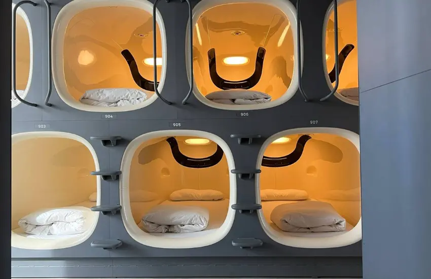 ▲對短期自由行者來說，「東京睡一晚」的開銷，幾乎已逼近半張機票的代價。