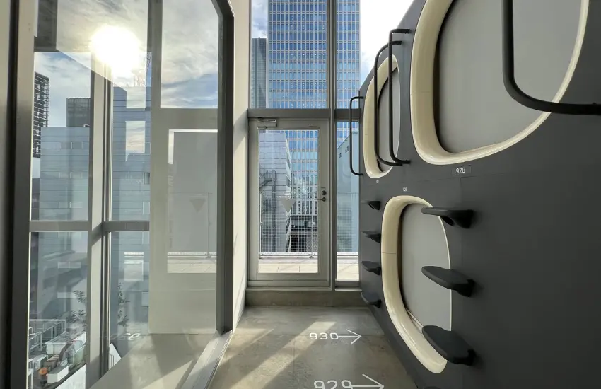 ▲這裡是一間以時間為核心設計的旅宿空間，9h濱松町是9h系列中少數設有城市景觀 Lounge 的據點。