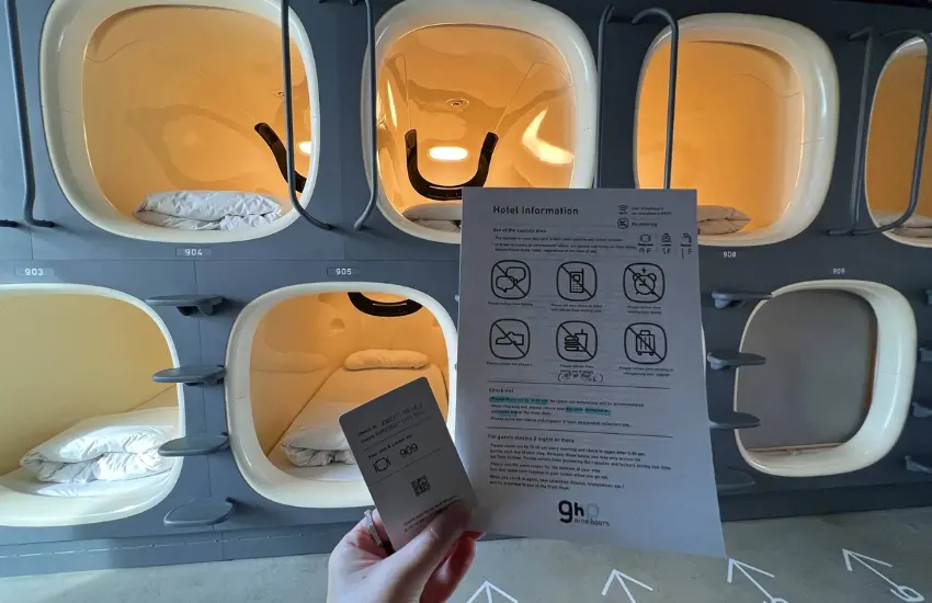 ▲9h濱松町，館內採極簡線條構成，光線柔和、視野開放，沒有封閉在建築內的壓迫感