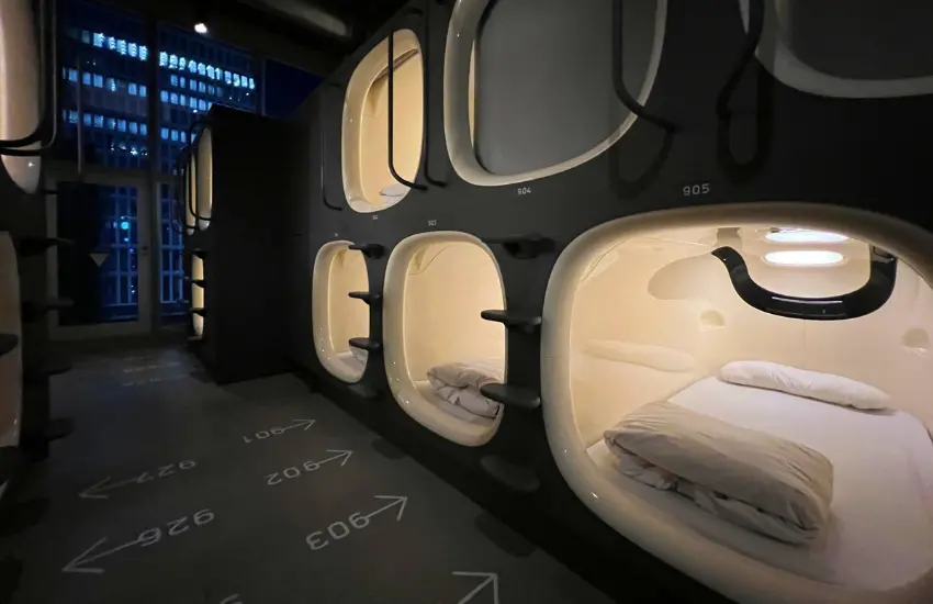 ▲辦理入住過程快速流暢，整體體驗就像是一座被壓縮成9小時版本的機場貴賓室。