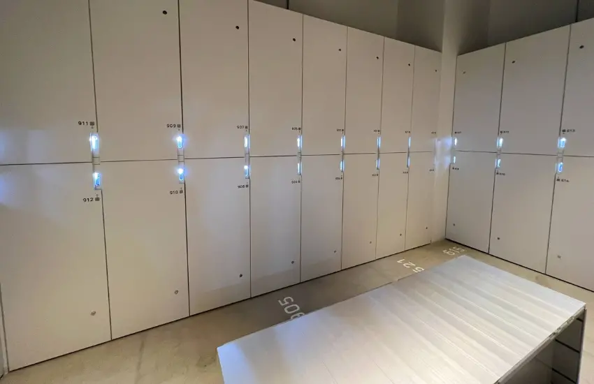 ▲全區以柔和的間接照明設計，即使是深夜進出也容易辨別，不會影響他人休息。