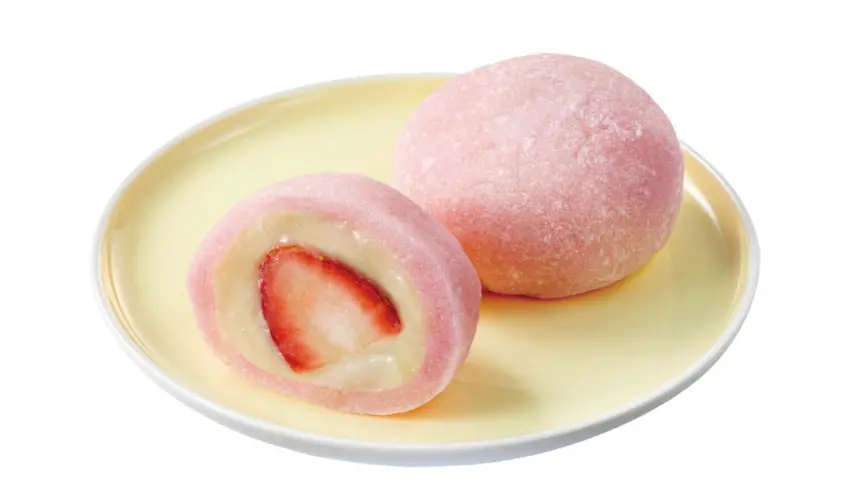 ▲新鮮草莓搭配牛奶餡,外層用柔軟的麻糬皮包起來軟糯美味。