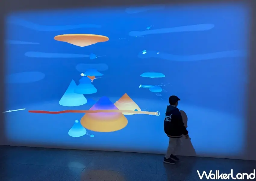 ▲寒假台北親子室內景點推薦!10多項光影互動作品首次亮相,小朋友可以盡情跑跳互動。(攝影:鄭亦庭)