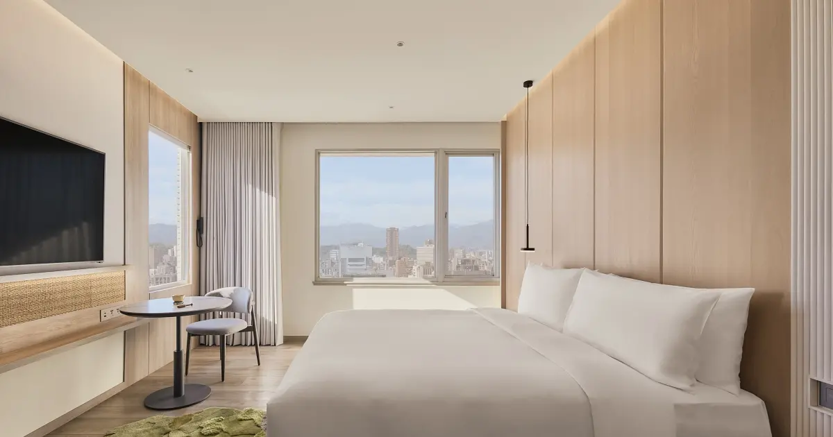 嵨開安旅HOTEL UKETAMO進駐忠孝商圈！福泰飯店集團引進日本山伏哲學，111間房皆可瑜伽與頌缽。