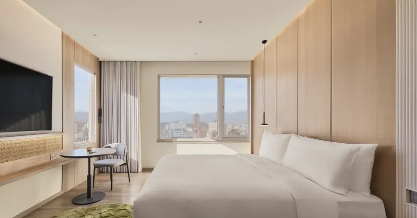 嵨開安旅HOTEL UKETAMO進駐忠孝商圈！福泰飯店集團引進日本山伏哲學，111間房皆可瑜伽與頌缽。