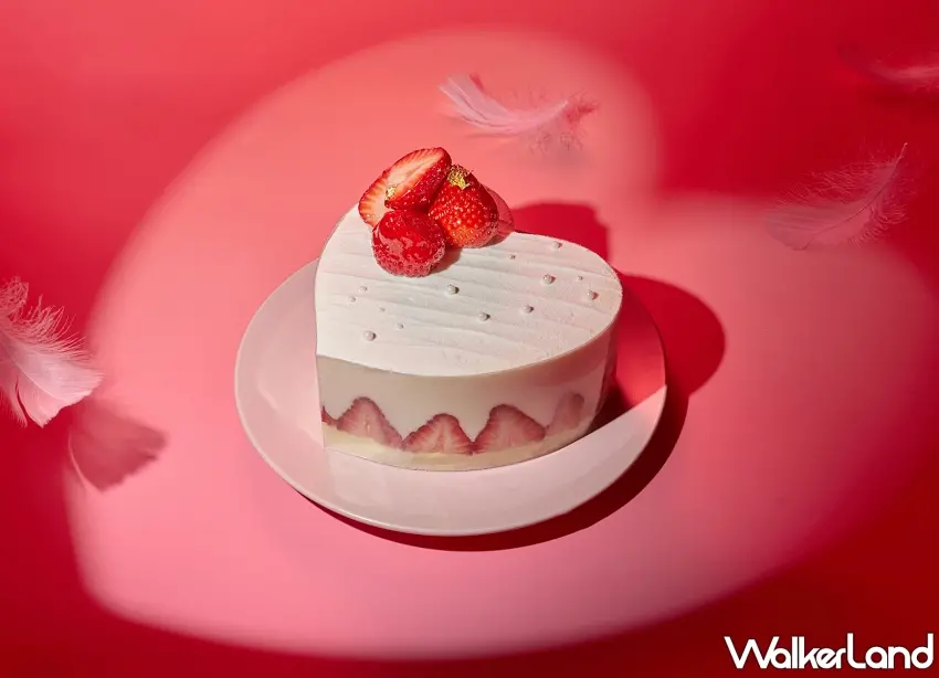 ▲Moment café & bakery推出「莓好心動」蛋糕，選用北海道頂級鮮奶油與台灣新鮮草莓，造型夢幻。圖／台北美福大飯店提供；窩客島整理