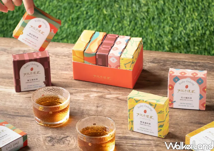 ▲女兒不懂茶推出嚐鮮組合,一次品嚐紅烏龍五款風味原葉茶。