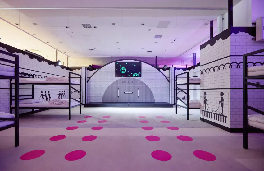 ▲影片中會說明為何玩家們會在這裡及遊戲將如何進行。