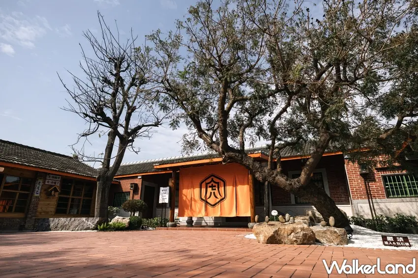 ▲「虎珍堂森之院」座落於虎尾交流道與雲林高鐵站之間，讓老三合院在森林綠意中重獲新生命。圖／虎珍堂提供；窩客島整理