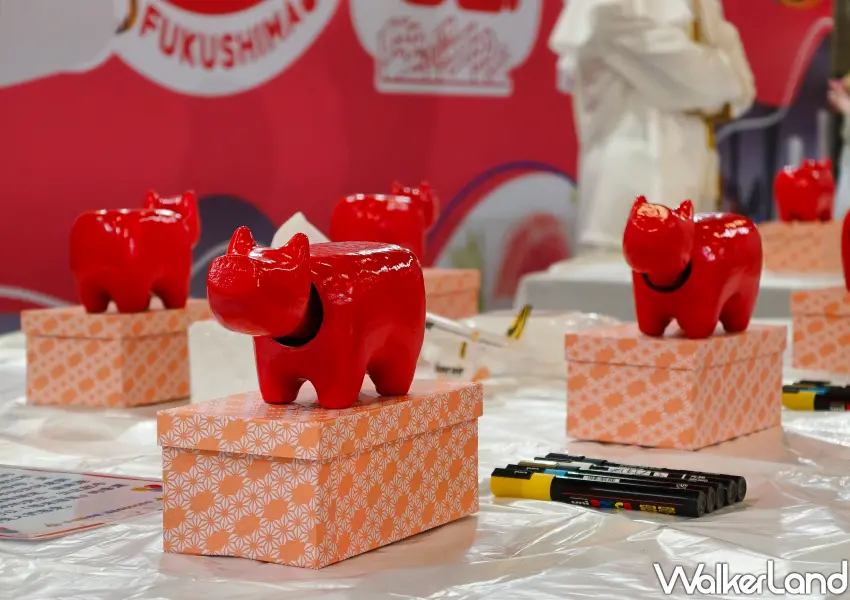 ▲紅牛與不倒翁的彩繪手作體驗，是大小朋友都會愛的療癒活動。(攝影：鄭雅之)