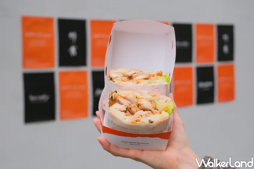 ▲foca poca 與阿鑫小料理合作味增柚子胡椒雞口味。（攝影：張人尹）