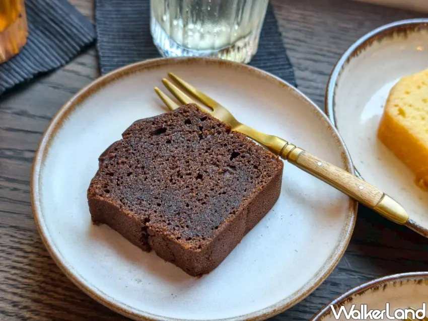 ▲「植月選物・喫茶・影像」巧克力咖啡磅蛋糕。（攝影：楊婷雅）