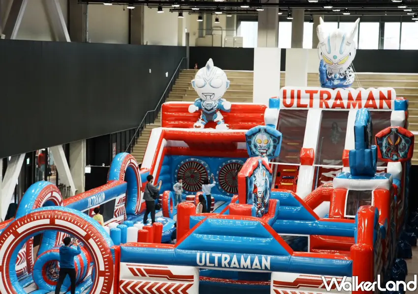 ▲超人力霸王氣墊遊樂園設置了專為兒童設計的極限挑戰設施。