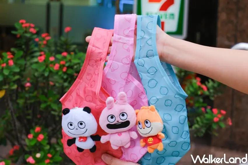 ▲7-11 西村優志聯名推出手拿包、托特提袋與隨行杯、飲料提袋，外出也能一路可愛。（攝影：張人尹）