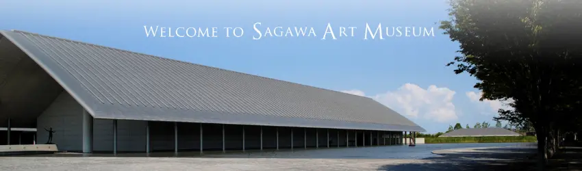 ▲三棟主要建築大部分架設在廣闊的水庭之上,建築倒影映在水面形成對稱的絕美畫面,整座美術館呈現出不同的表情。