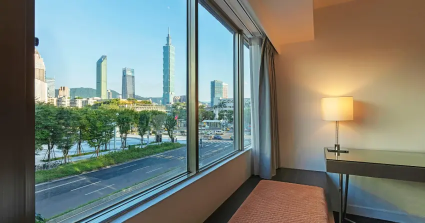 國聯大飯店國旅補助搶先跑！預訂101景觀房最高現省2000元，加碼早餐買1送1。