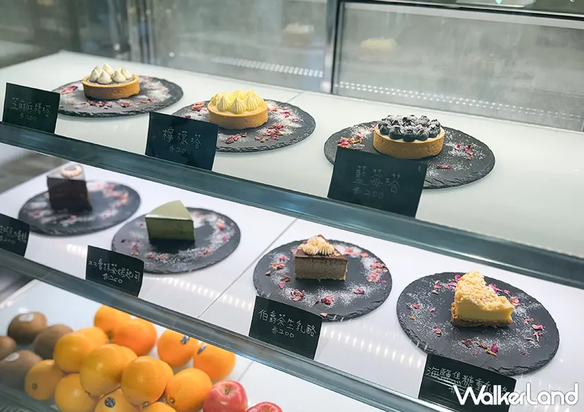 ▲桃園景觀餐廳爆紅!龍潭美食推薦 The畔 cafe&dining 湖景第一排超美,純白系建築超好拍。