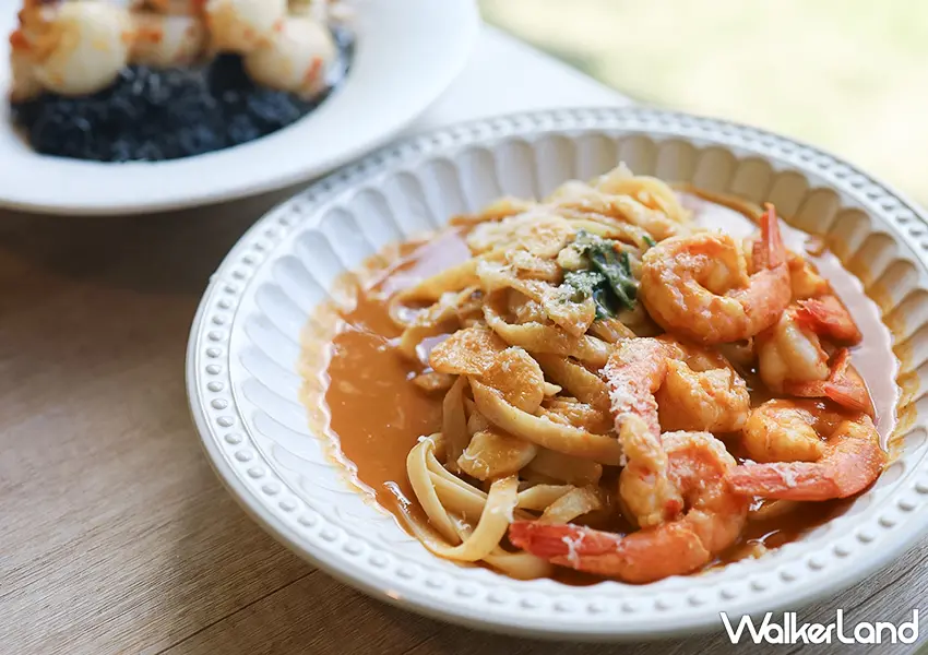 ▲桃園景觀餐廳爆紅!龍潭美食推薦 The畔 cafe&dining 湖景第一排超美,純白系建築超好拍。