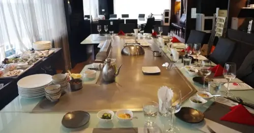 江雁塘新時尚鐵板燒一甲子手藝，千元無菜單料理，中山國小站頂級推薦。